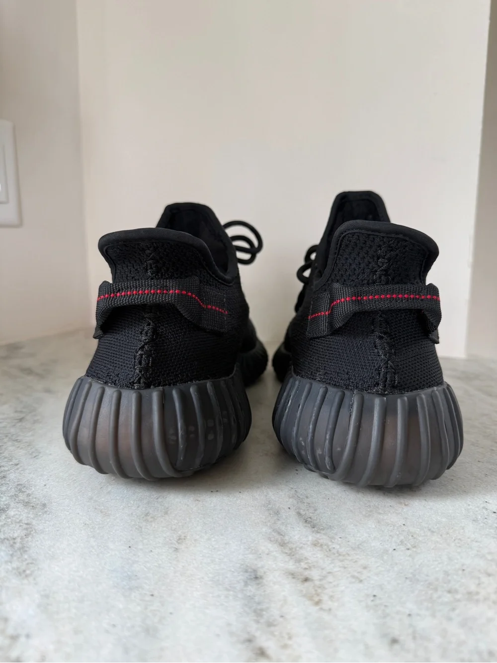 adidas - Yeezy Boost 350 V2 'Bred' 2017